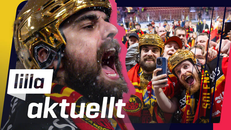 En grupp glad publik med färgglada kläder och flaggor på en arena. Affischbild för Lilla Aktuellt & Lilla Aktuellt skola.