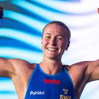 Sarah Sjöström spände musklerna efter ännu ett VM-guld.