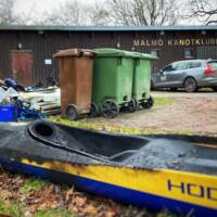 Malmö kanotklubb har brandhärjats natten till fredag och bilder visar en utbränd kanot.