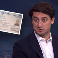 ”Rawa Majid har avskärmat sig från sina forna allierade”. Hör SVT:s kriminalreporter Diamant Salihu om uppgifter kring att gängledaren vill fly Turkiet i klippet ovan.