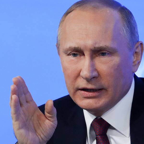 Valdimir Putin riktar skarp kritik.