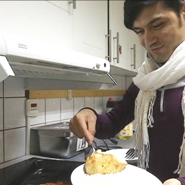 Javed har lagat afghansk kyckling med tomat och lök
