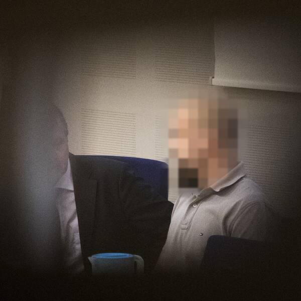 23-åringen och 51-åringen får sänkta straff efter att de frias för bombdådet mot ett flyktingboende i Västra Frölunda.