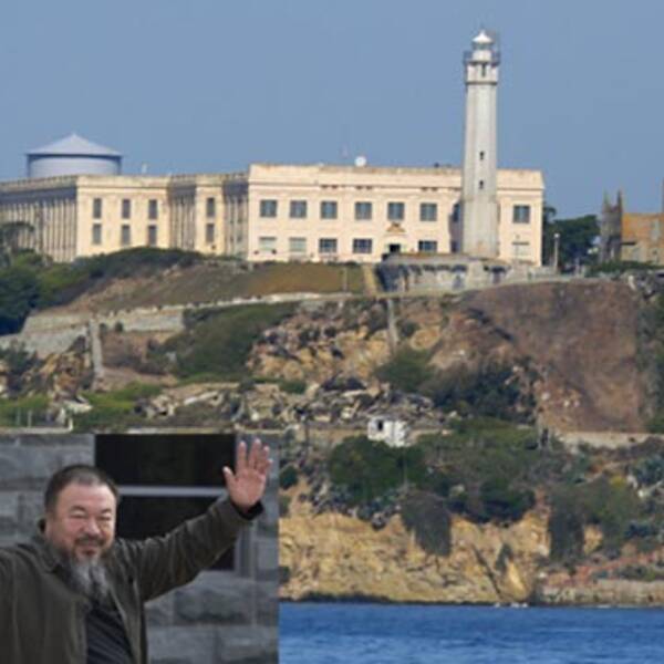 Den kinesiske konstnären Ai Weiwei på väg till Alcatraz. Bilden är ett montage.