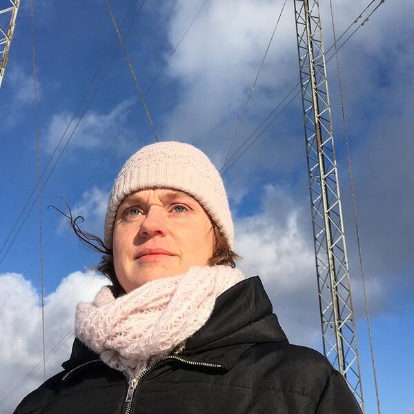 Anna Gideson och hennes familj utanför Älmeboda vet hur det är att leva med en 40 kilovolts kraftledning på sin tomt. Hon vill inte ha en till på familjens marker.