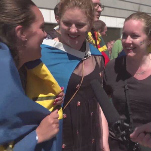 SVT:s reporter träffar taggade svenska fans på plats i Lissabon.