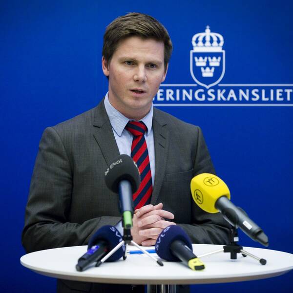 Erik Ullenhag svarar skribenterna i #nyisverige.