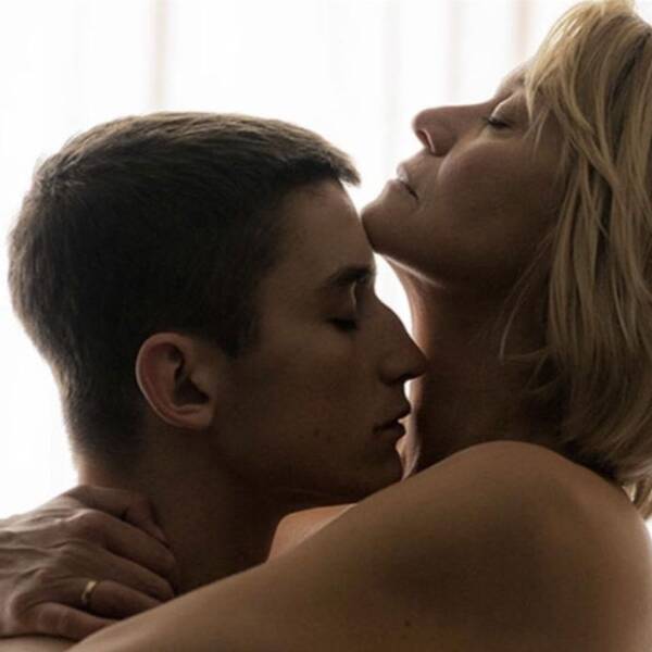 Trine Dyrholm och Gustav Lindh i Queen of hearts.