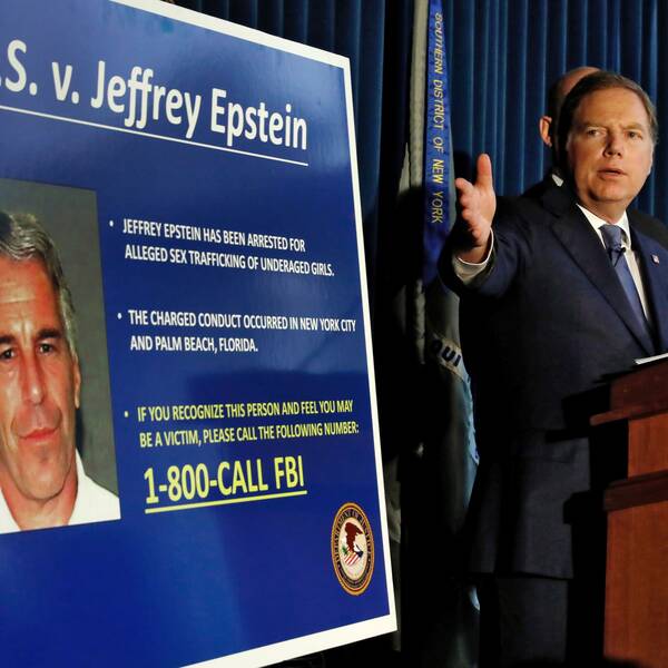Den 8 juli åtalades den förmögne finansmannen Jeffrey Epstein för trafficking och konspiration av åklagaren Geoffrey Berman i New York. Foto den 8 juli 2019. 