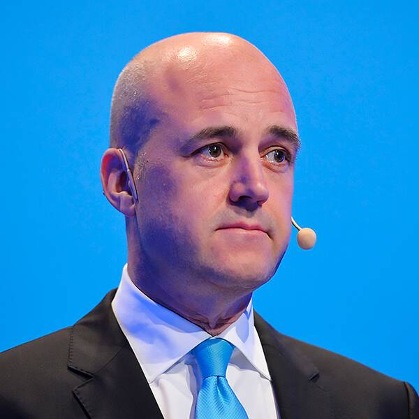 Fredrik Reinfeldt aviserade sin avgång på Moderaternas valvaka.