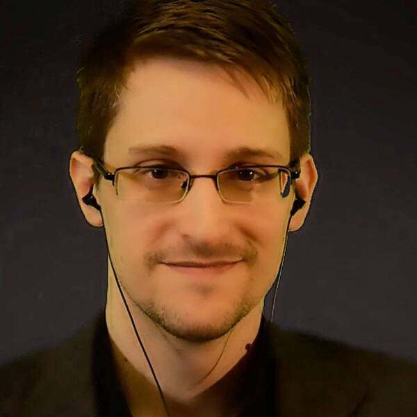 SVT Nyheter och frilansjournalisten Carolina Jemsby fått en exklusiv intervju med den amerikanske visselblåsaren Edward Snowden.