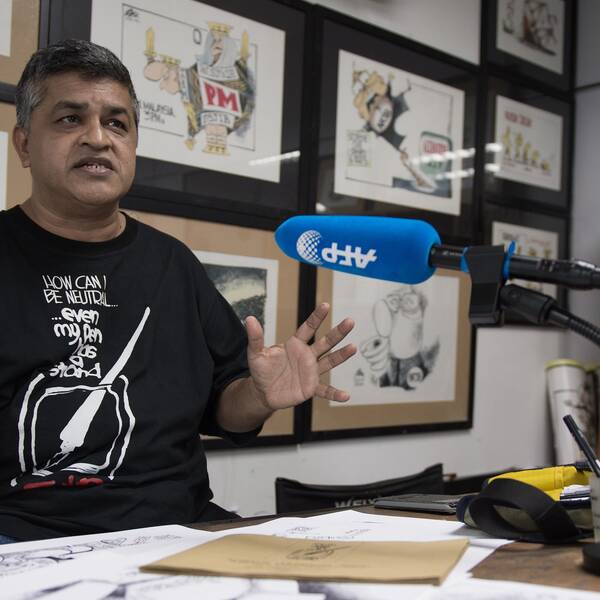 Den malaysiske tecknaren Zunar hotas av 43-årigt fängelsestraff.