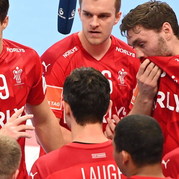Det danska landslaget har tagit emot dödshot efter förlusten.