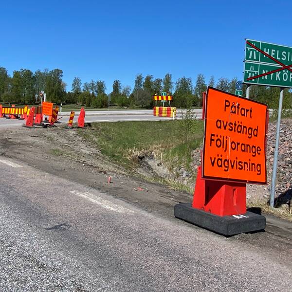 Bild på en påfart där det pågår ett trafikarbete. På E4:an i höjd med Tystberga i Nyköpings kommun.