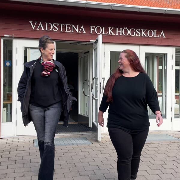 Linda Hallgren, pedagog på Vadstena Folkhögskola och  Eva Simonsson, kursdeltagare på Kriminalvårdarlinjen.
