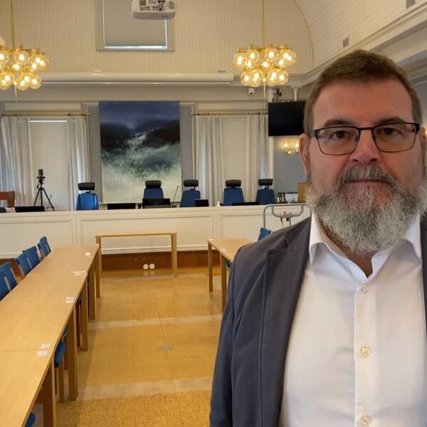 Jonny Lundin Centerpartiet Oppositionsråd Regionstyrelsens står i regions fullmäktigesal