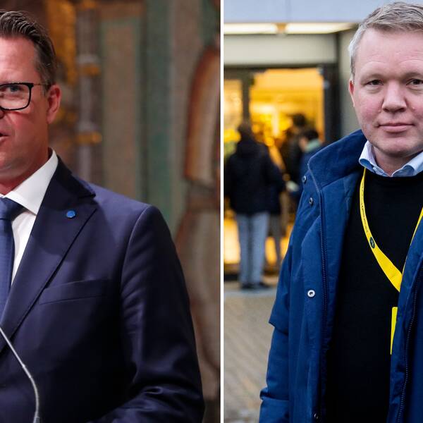 Anders Larsson (till höger) kliver in och greppar ordförandeklubban i Mats Årjes frånvaro.