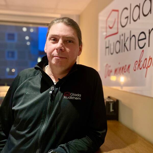 Linus Arnstberg, Glada Hudikhems marknadschef.