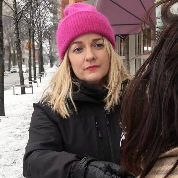 SVT pratar med boende efter skottlossningen mot ännu en lägenhet i området.