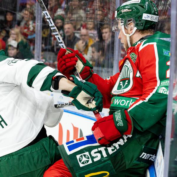 Kvartsfinal mellan Frölunda och Färjestad.