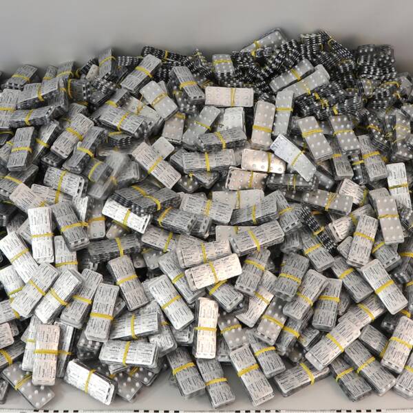 Beslagtagna tabletter från jättebeslaget vid Öresundsbron i november.