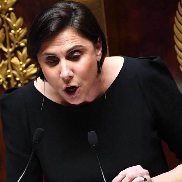 Franska högerkonservativa partier inleder debatten med att mana till ”respekt för det demokratiska systemet”. 