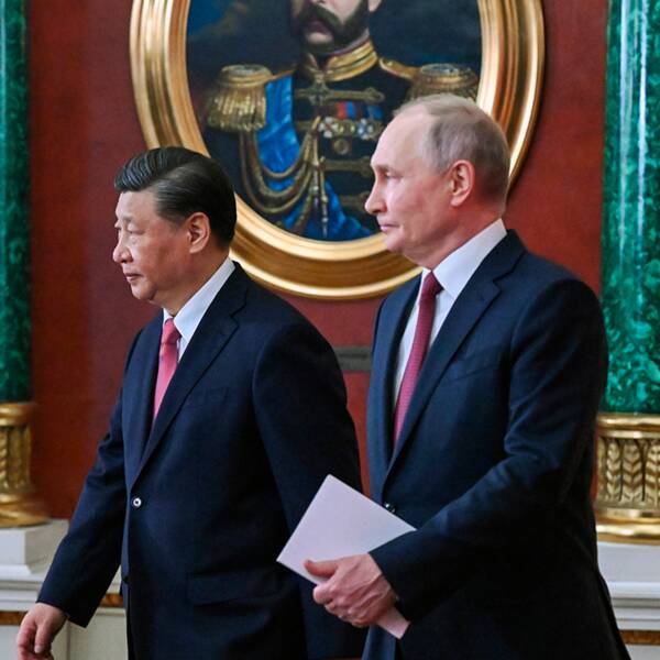 Kina köper enligt uppgifter så stora mängder olja att Ryssland fortsätter tjäna pengar – trots västs sanktioner.