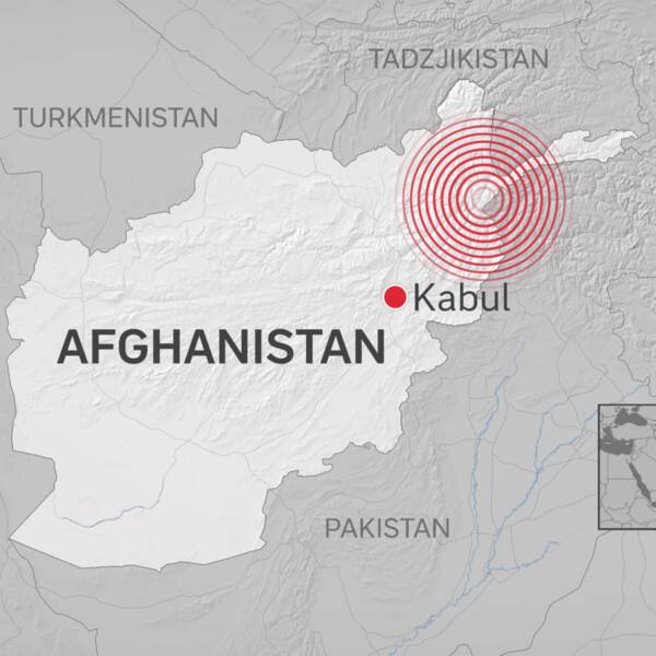 Reuters och AP rapporterar att invånare både i Afghanistans huvudstad Kabul och Pakistans huvudstad Islamabad ska ha känt av kraftiga skalv.