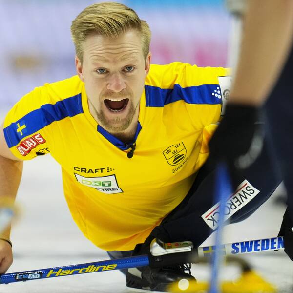 Drömmen om ett femte raka VM-guld tog slut för Lag Edin efter förlusten mot Kanada