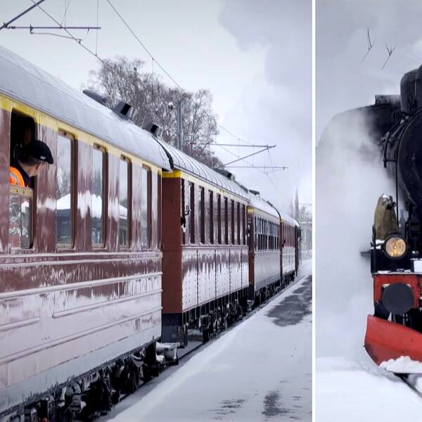 Gamla järnvägsvagnar som dras fram av ett ånglok. Det är snö på marken och två personer tittar ut genom öppna fönster.