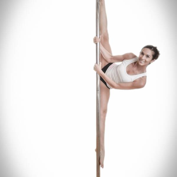 Pole dance en krävande sport, det säger instruktör Cecilia Elisasson.