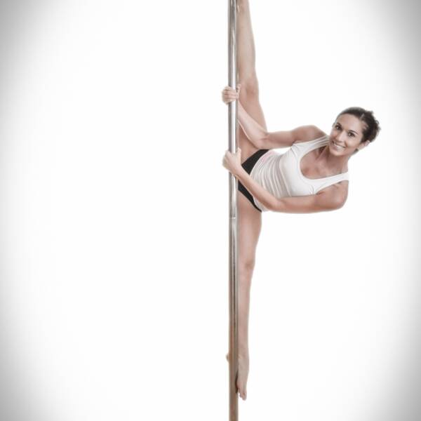 Pole dance en krävande sport, det säger instruktör Cecilia Elisasson.
