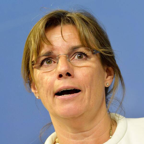 Isabella Lövin, MP, minister för internationellt samarbete för miljö och klimat