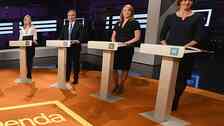 STOCKHOLM 20 161 009 Partiledarna från vänster Ebba Busch Thor (KD), Jan Björklund (L), Annie Lööf (C) och Anna Kinberg Batra (M) innan partiledardebatten i SVT:s Agenda på söndagskvällen. Foto: Fredrik Sandberg / TT kod 10080