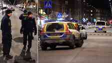 Poliser vid Möllevångstorget i Malmö efter en skjutning utanför en restaurang. Mannen som skottskadades avled senare av sina skador.