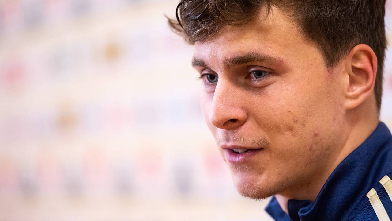 Lindelof Helt Sjukt Att Folk Inte Kan Respektera Personliga Skal Svt Sport