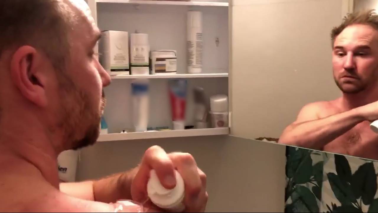 Här testar Jonas preventivmedel för män