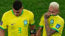Thiago Silva och Neymar var ledsna efter Brasiliens förlust mot Kroatien.
