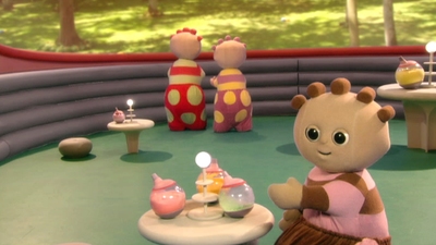 Tobliboo Ooo dricker upp alla andras Pinky Ponk-juice