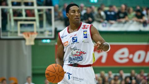 1590126119?format=auto