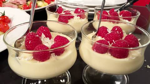 Fluffig Vit Chokladmousse Svt Recept