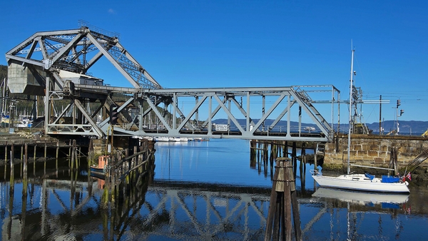 Hundraårig järnvägsbro
