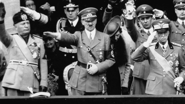 Världens historia: Kungahusen och nazismen