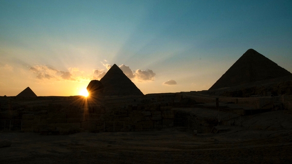 Världens historia: Pyramiderna i Giza