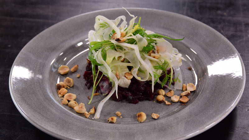 Stromso Rodbetstartar Med Lakrits Fankal Rostade Hasselnotter