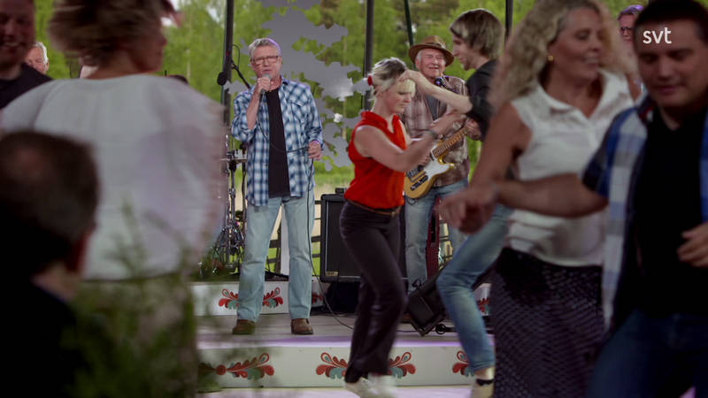 Den Svenska Dansbandshistorien 6 Fran Dansbandskamp Och Succe Till Corona Och Annu En Kris Svt Play