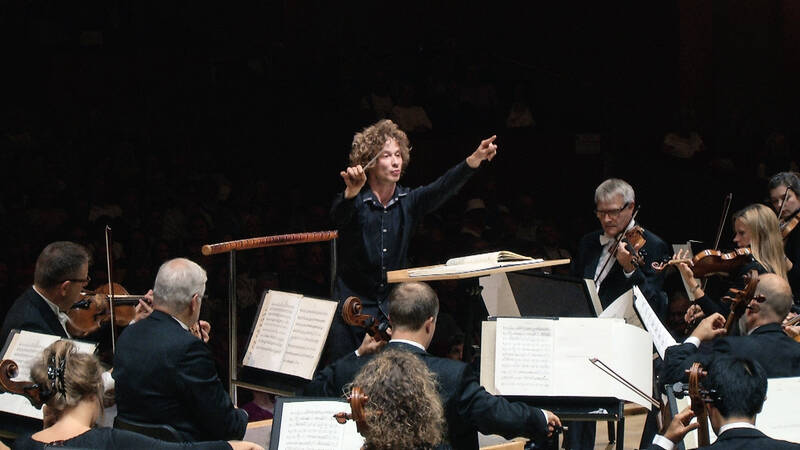 Göteborgs symfoniker och chefsdirigenten Santtu-Matias Rouvali spelar Sibelius.