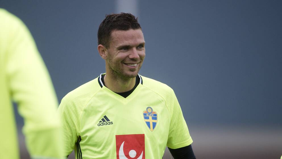 Berg hinner till VM-kvalet - blev pappa i natt | SVT Sport
