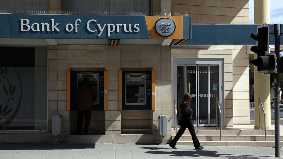 I utbyte mot miljardstödet från EU ska Cypern bland annat höja bolagsskatten och införa en engångsskatt på tillgångar i banker.