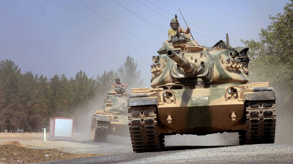 Turkiska stridsvagnar på väg mot den syriska gränsen, augusti 2016. Turkiet, precis som andra länder i Mellanöstern, har kraftig ökat sin vapenimport den senaste femårsperioden.